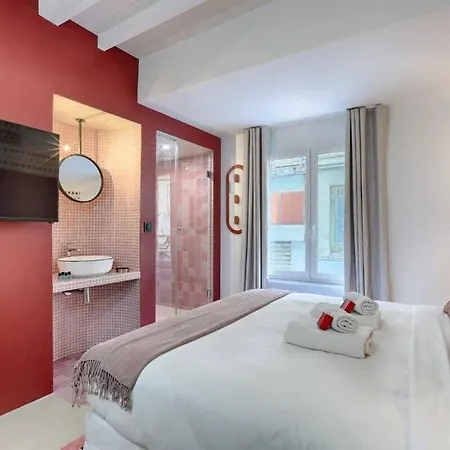 Apartman Les Halles - Luxurious & Colorful 4bd For 16 Guest