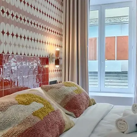 Les Halles - Luxurious & Colorful 4bd For 16 Guest Apartman