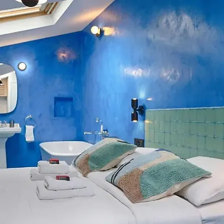 Les Halles - Luxurious & Colorful 4bd For 16 Guest Apartman Párizs