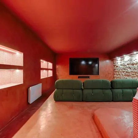Les Halles - Luxurious & Colorful 4bd For 16 Guest Apartmán *