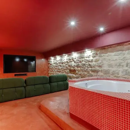 Les Halles - Luxurious & Colorful 4bd For 16 Guest Paříž