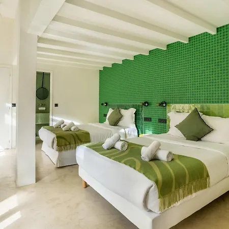 Les Halles - Luxurious & Colorful 5bd For 16 Guest