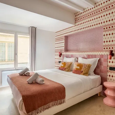 Apartamento Les Halles - Luxurious & Colorful 5bd For 16 Guest