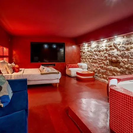 Les Halles - Luxurious & Colorful 5bd For 16 Guest * 파리