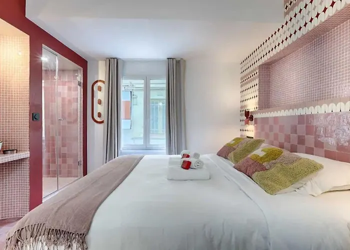 شقة Les Halles - Luxurious & Colorful 4bd For 16 Guest باريس