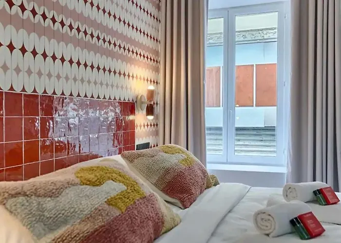 Les Halles - Luxurious & Colorful 4bd For 16 Guest شقة