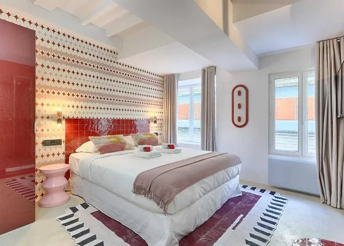 Les Halles - Luxurious & Colorful 4bd For 16 Guest * باريس