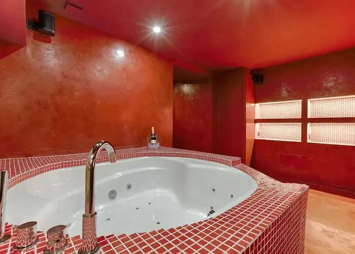 Les Halles - Luxurious & Colorful 4bd For 16 Guest * باريس