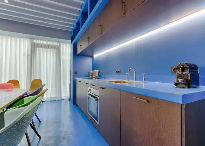Les Halles - Luxurious & Colorful 4bd For 16 Guest *