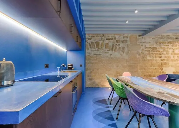 Les Halles - Luxurious & Colorful 4bd For 16 Guest