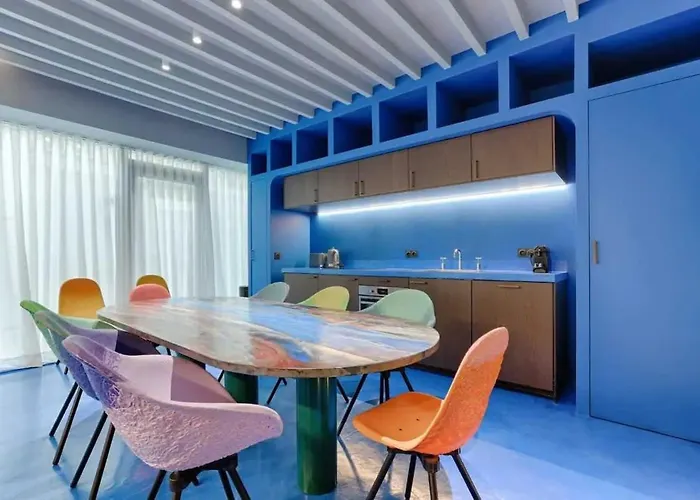 شقة Les Halles - Luxurious & Colorful 4bd For 16 Guest