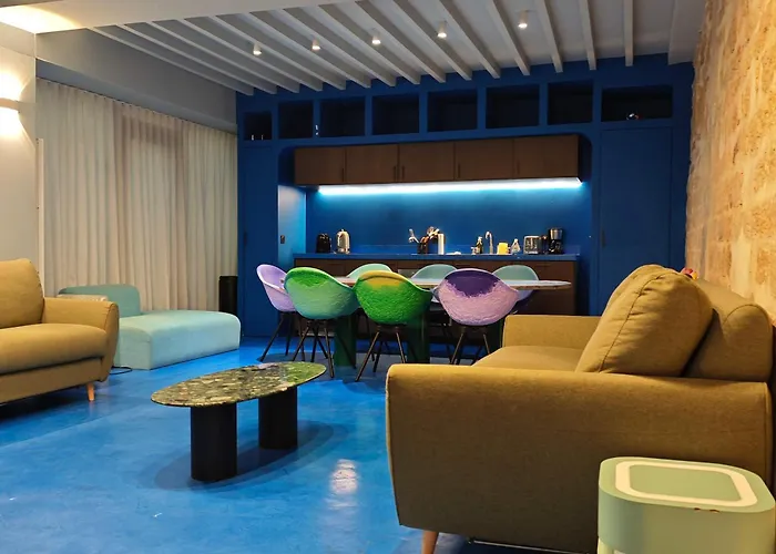 Les Halles - Luxurious & Colorful 4bd For 16 Guest *